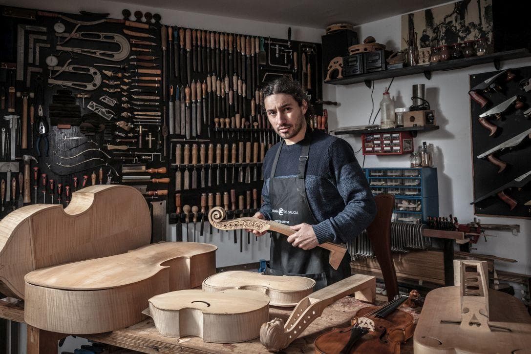 La luthería artesanal de arpas y jaranas en Tlacotalpan: música que se talla a mano